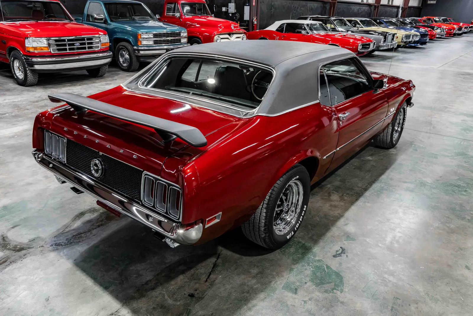 1970-Ford-Mustang-Maroon-0R01F136161-37.jpg