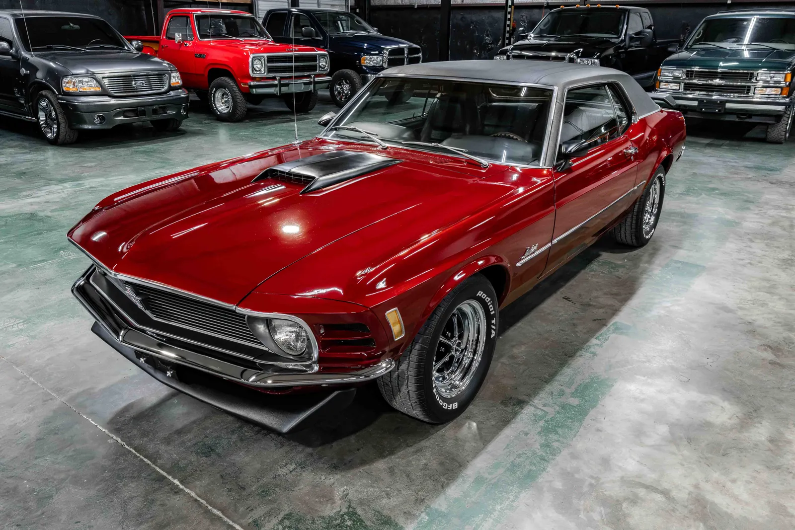 1970-Ford-Mustang-Maroon-0R01F136161-33.jpg