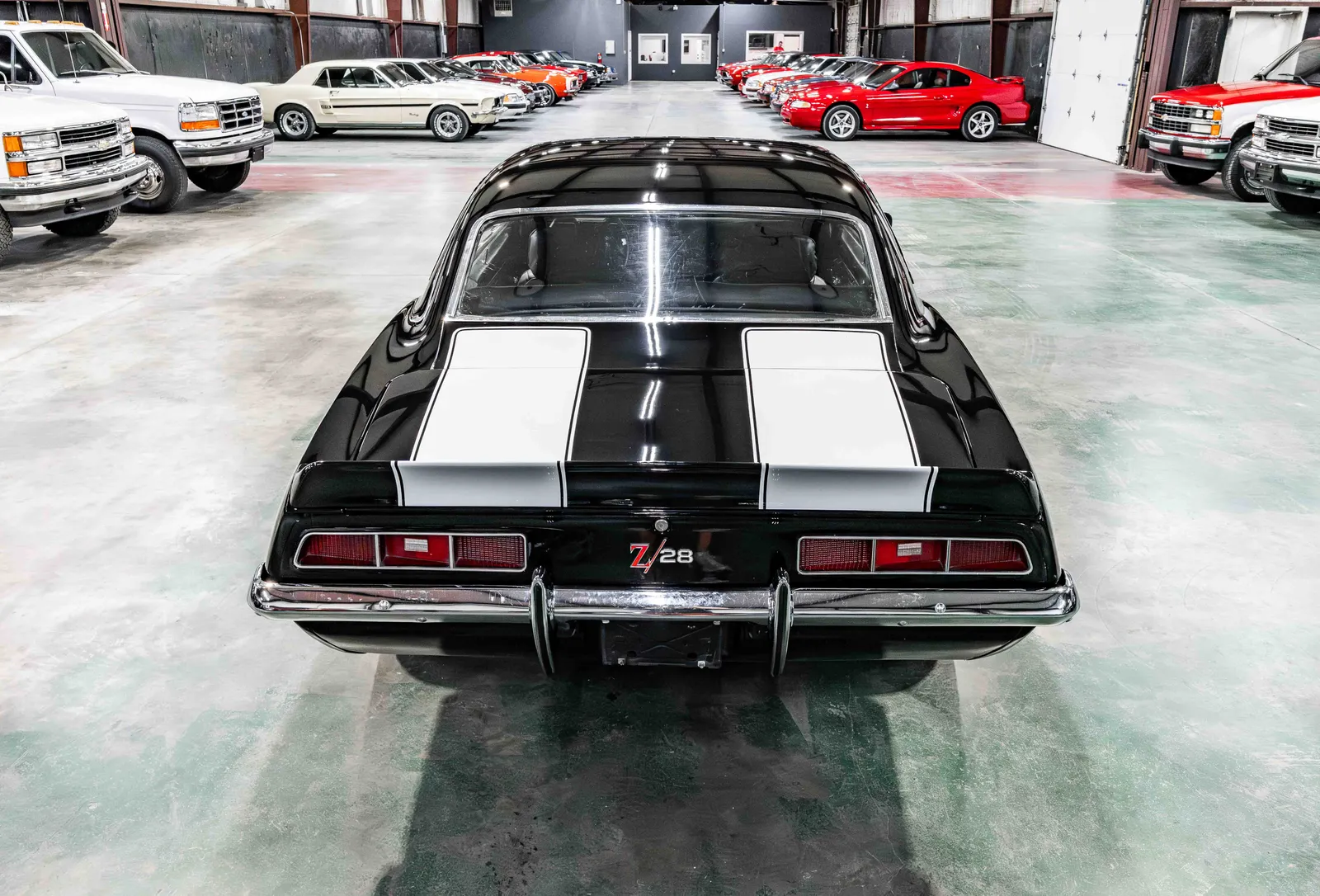 1969-Chevrolet-Camaro-Black-558366-36.jpg