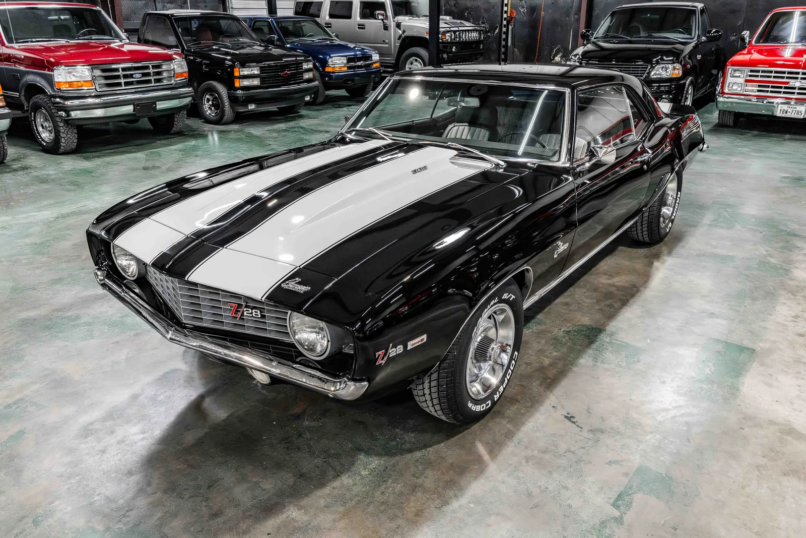 1969-Chevrolet-Camaro-Black-558366-33.jpg