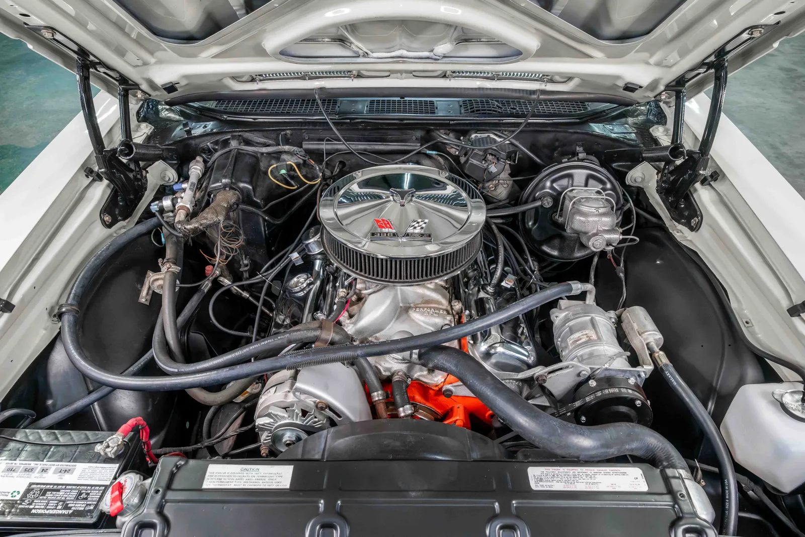 1969-Chevrolet-Chevelle-White-136379A313819-42.jpg