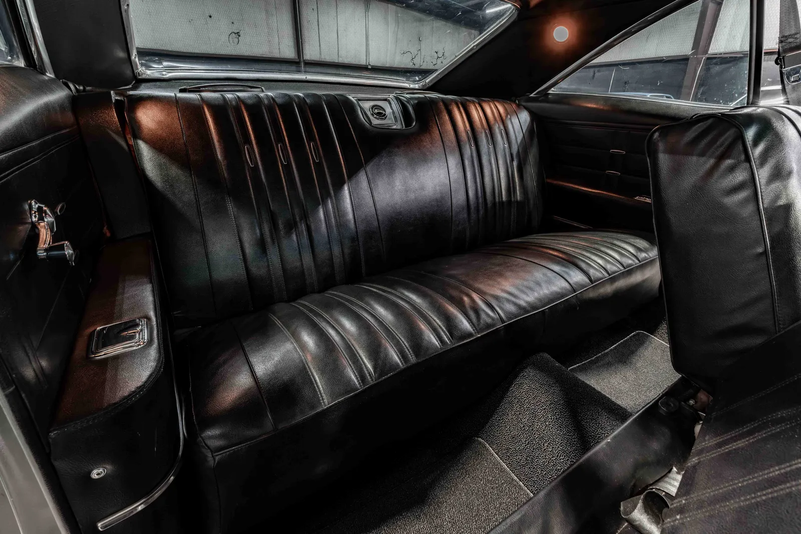 17_1966-Chevrolet-Impala-Black-173798--47.jpg