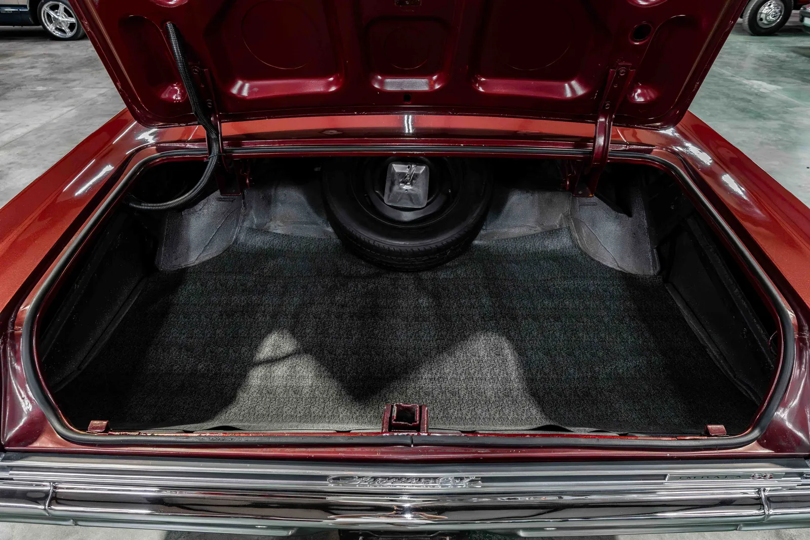 1965-Chevrolet-Impala-Madeira-Maroon-106778-52.jpg