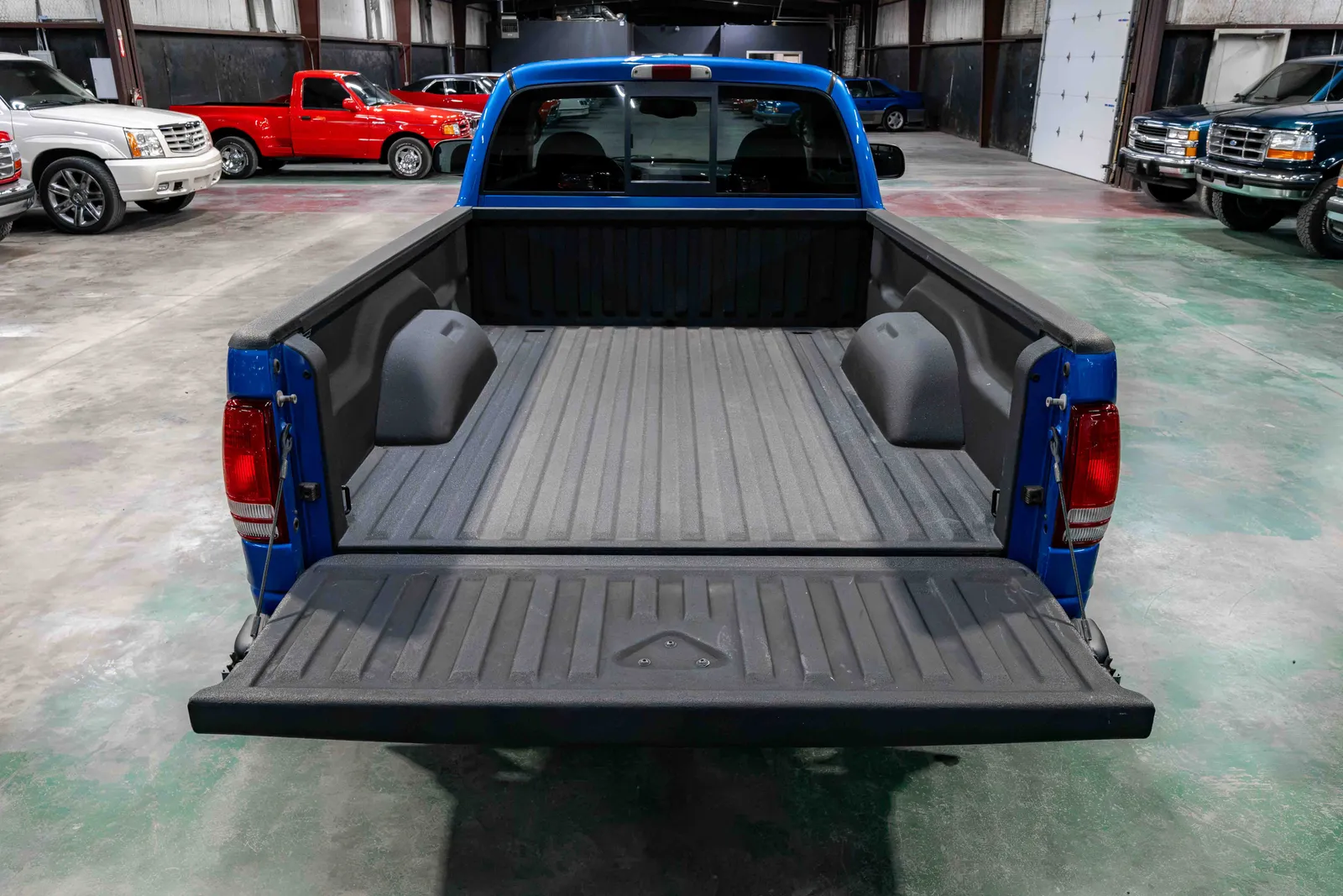 2001-Dodge-Dakota-Sport-Intense-Blue-Pearl-1B7GG26N41S159702-50.jpg