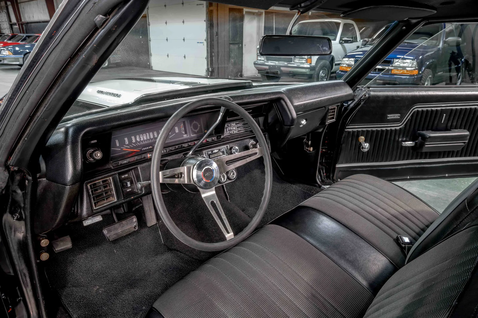 1972-Chevrolet-Chevelle-Black-543738--46.jpg