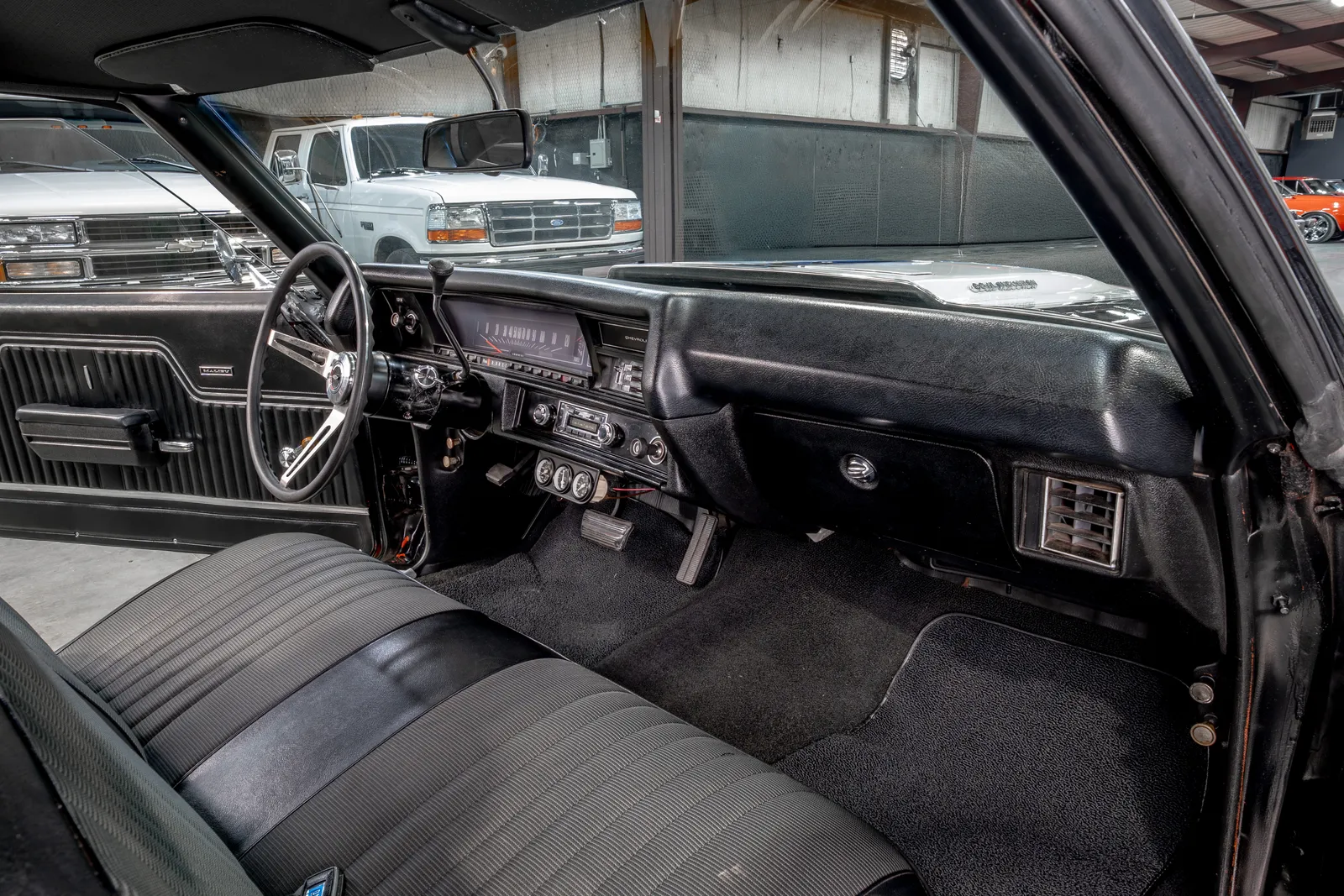 1972-Chevrolet-Chevelle-Black-543738--49.jpg