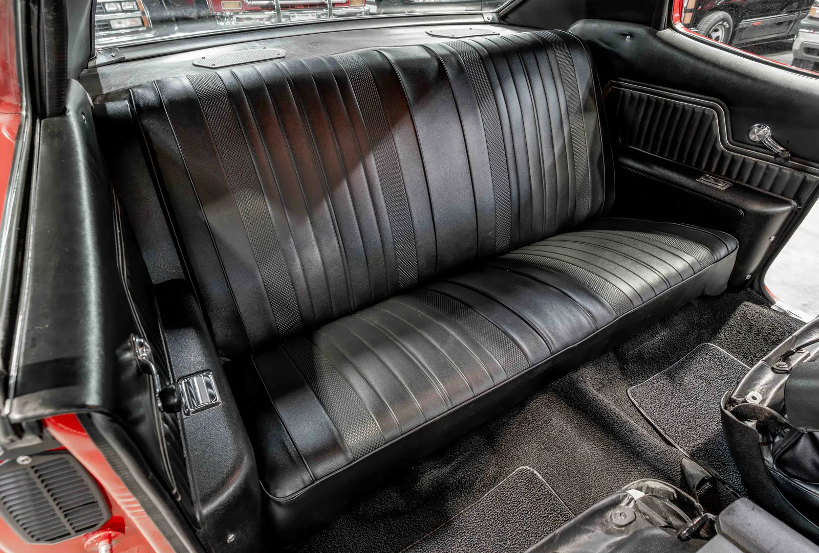 1972-Chevrolet-Chevelle-Red-679102--50.jpg