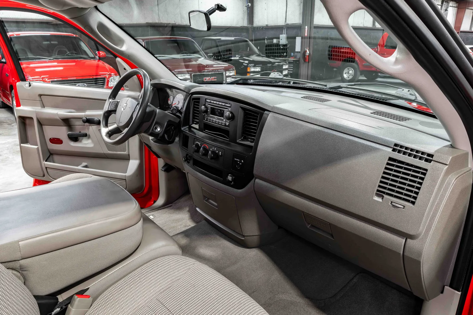 2007-Dodge-Ram1500-Red-611957-49.jpg