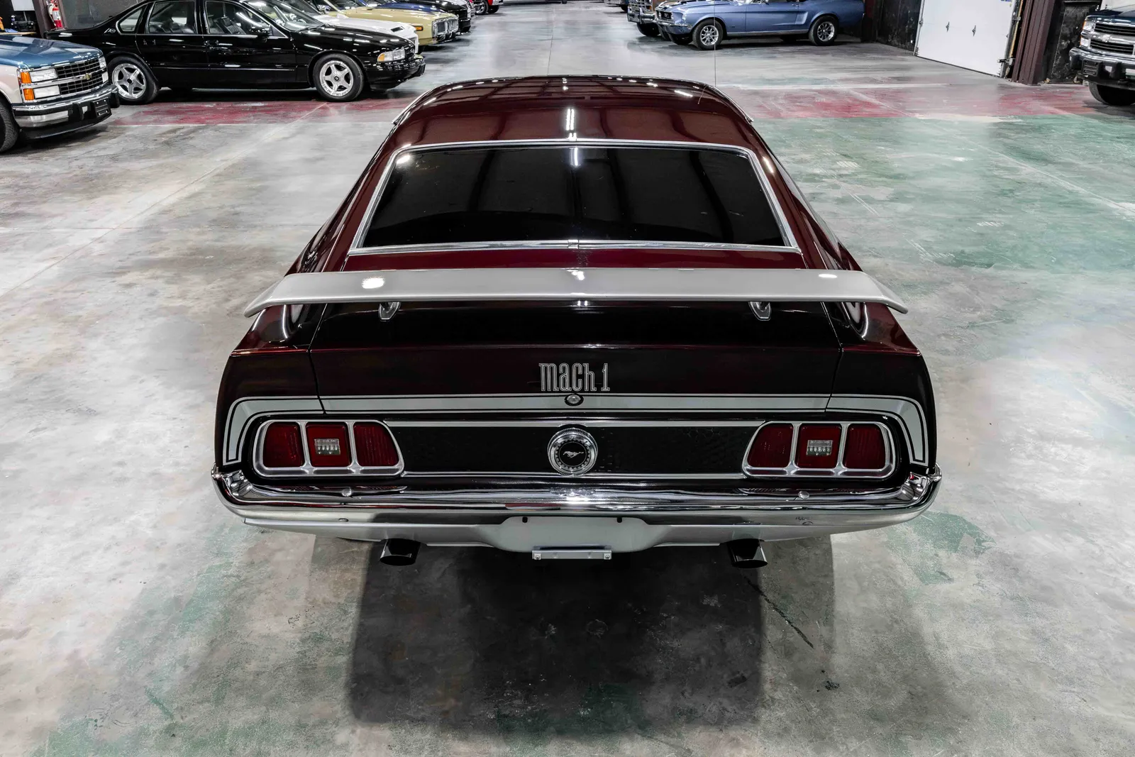 1971-Ford-Mustang-Burgundy-Silver-132590-36.jpg