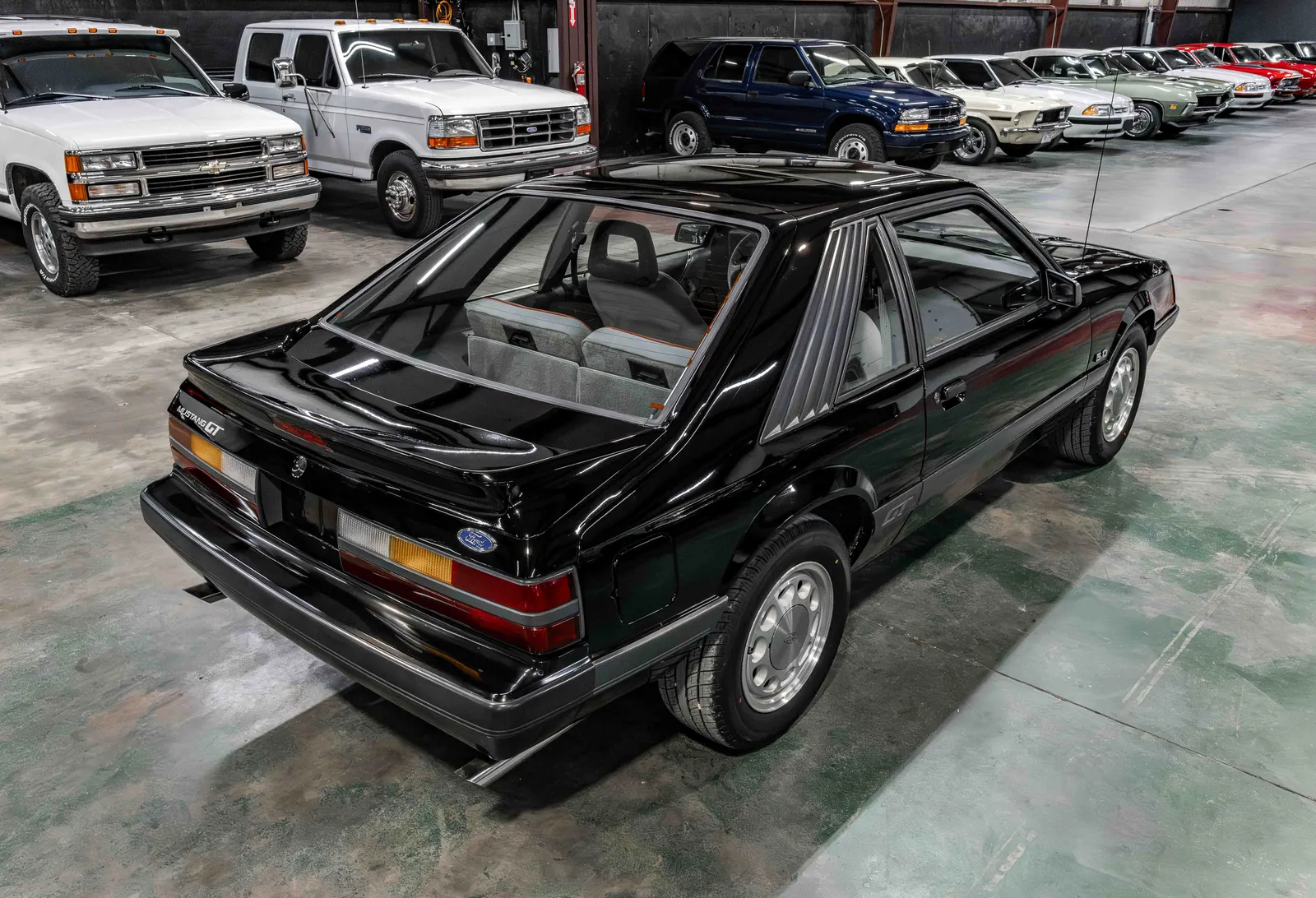 1986-Ford-Mustang-Black-1FABP28M0GF272634-37.jpg