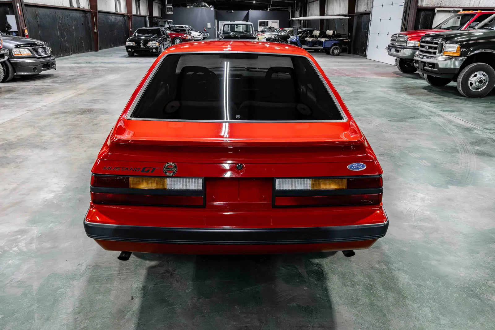 3_1985-Ford-Mustang-Red-199403-36.jpg