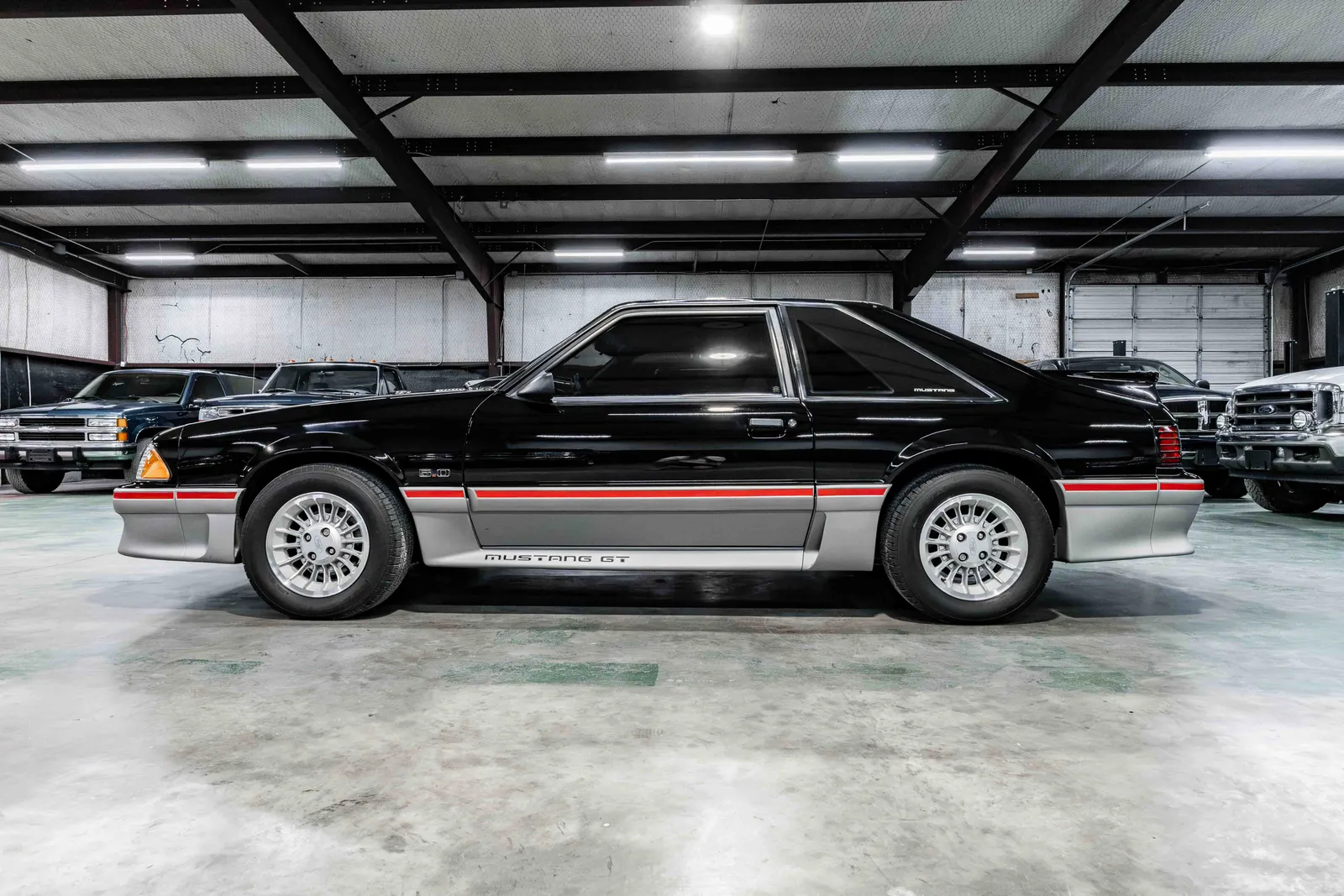 1989-Ford-Mustang-Black-Titanium-Metallic-1FABP42E6KF298614-34.jpg