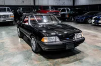 6_1990-Ford-Mustang-Black-111043--39.jpg