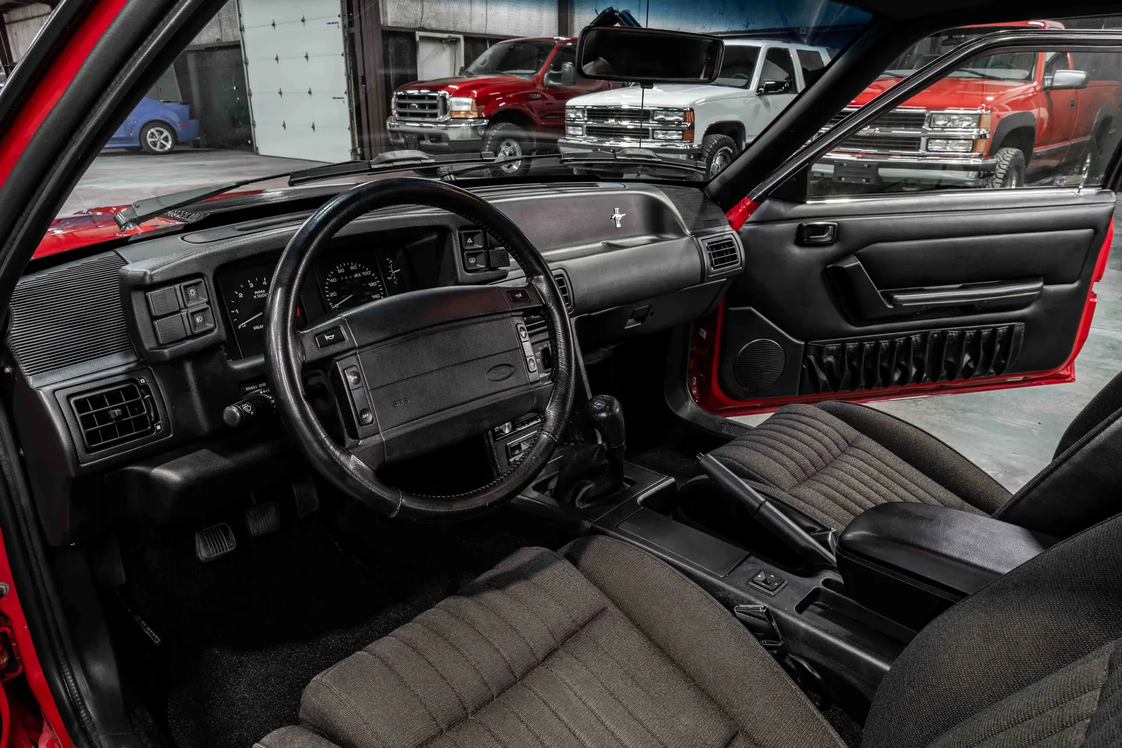 1993-Ford-Mustang-Red-179130-46.jpg