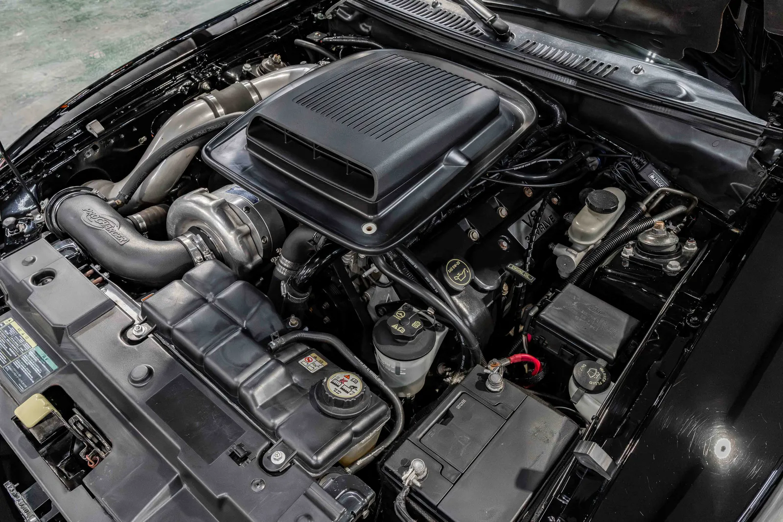 2003-Ford-Mach1-Black-415757-43.jpg