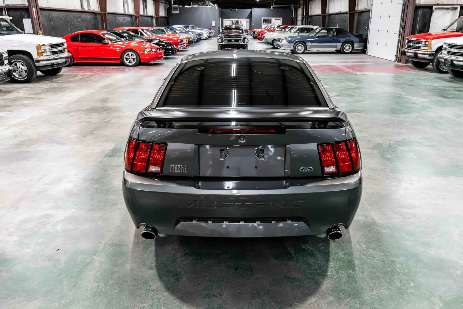 2003-Ford-Mustang-DarkShadowGrayMetallic-437424-36.jpg