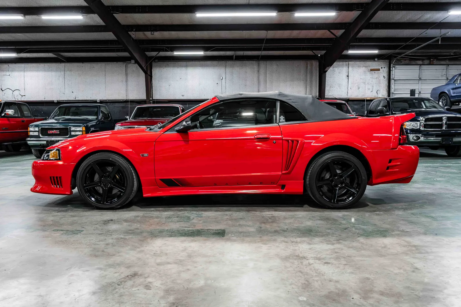 2002-Ford-Mustang-Saleen-Torch-Red-107118-55.jpg