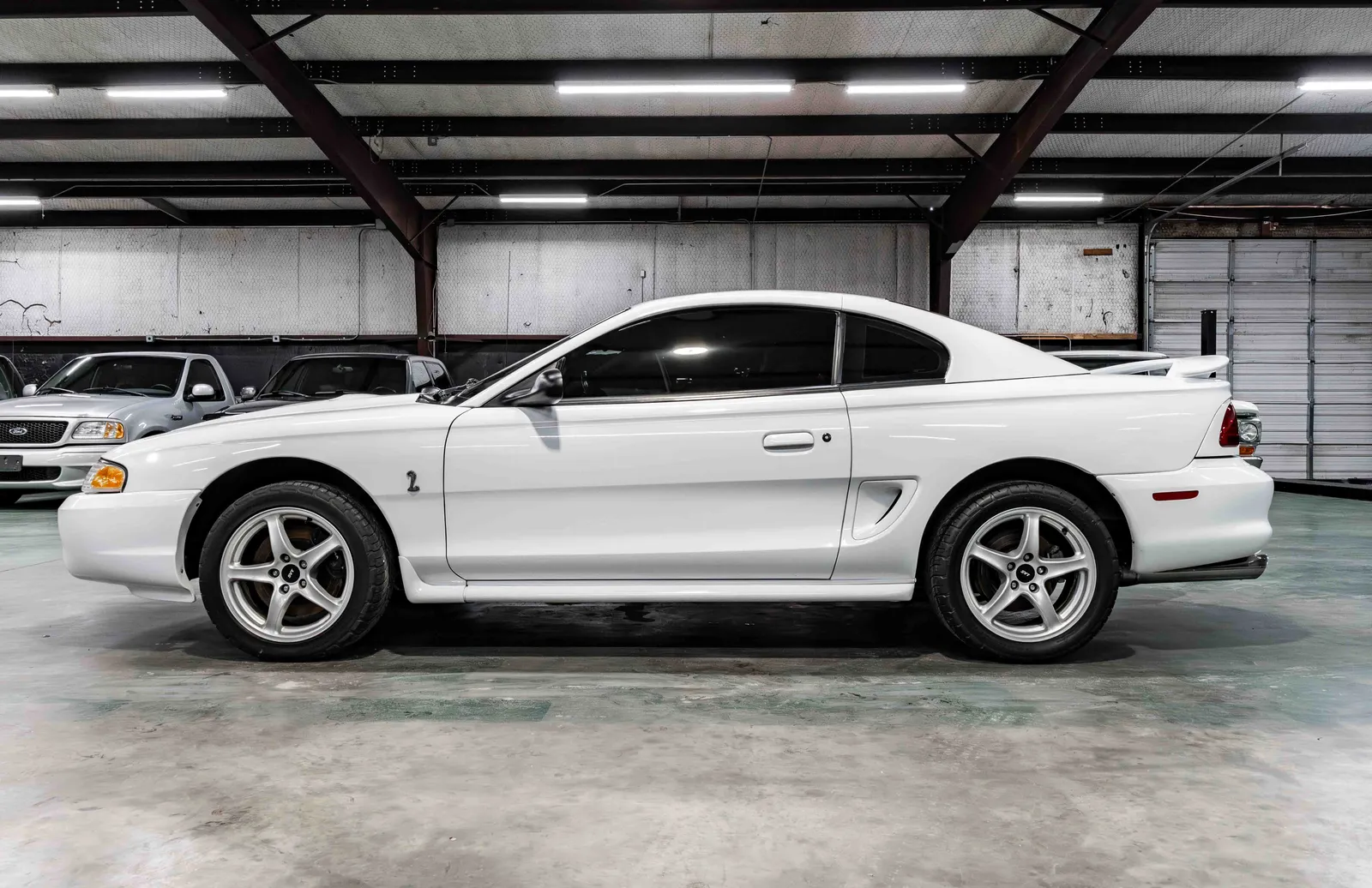 1_1998-Ford-Cobra-White-1FAFP47V2WF225367-34.jpg