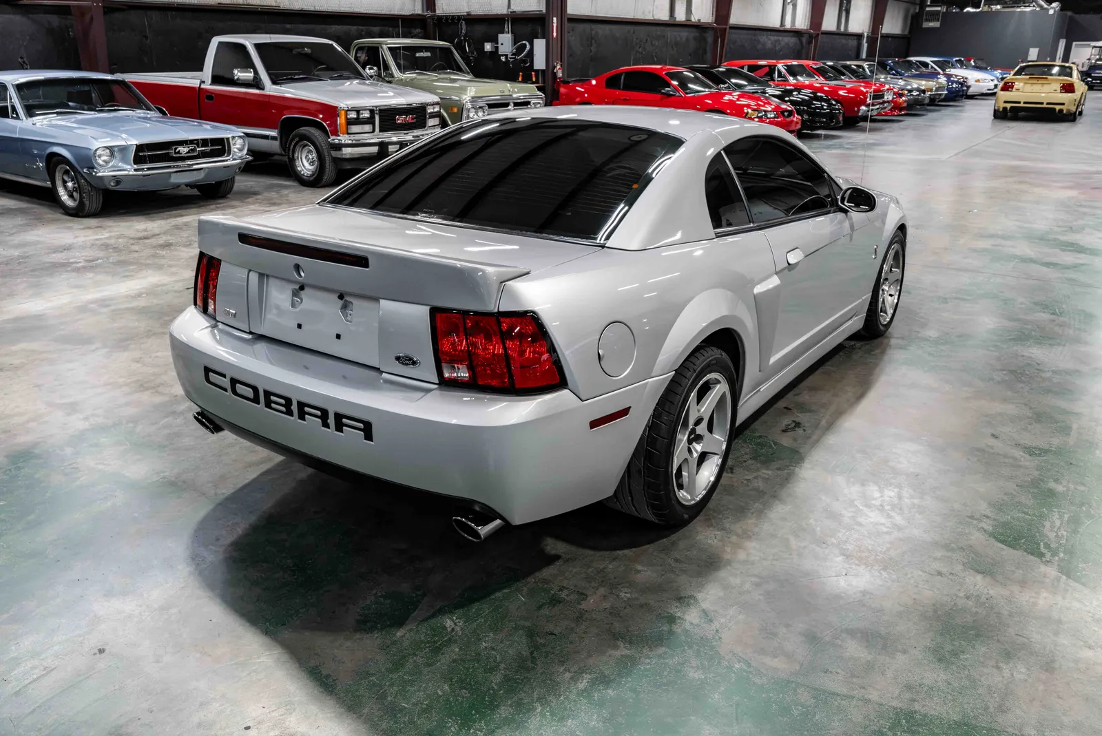 2004-Ford-Mustang-SVT-Cobra-Silver-Metallic-1FAFP48Y34F107480-37.jpg