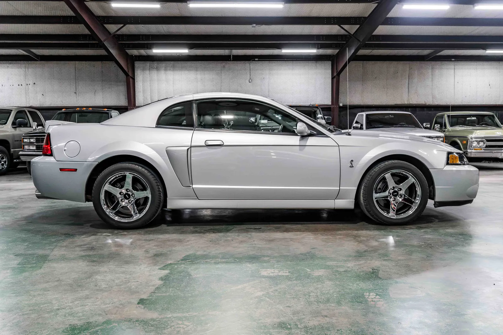 2004-Ford-Mustang-SVT-Cobra-Silver-Metallic-1FAFP48Y94F107807--38.jpg