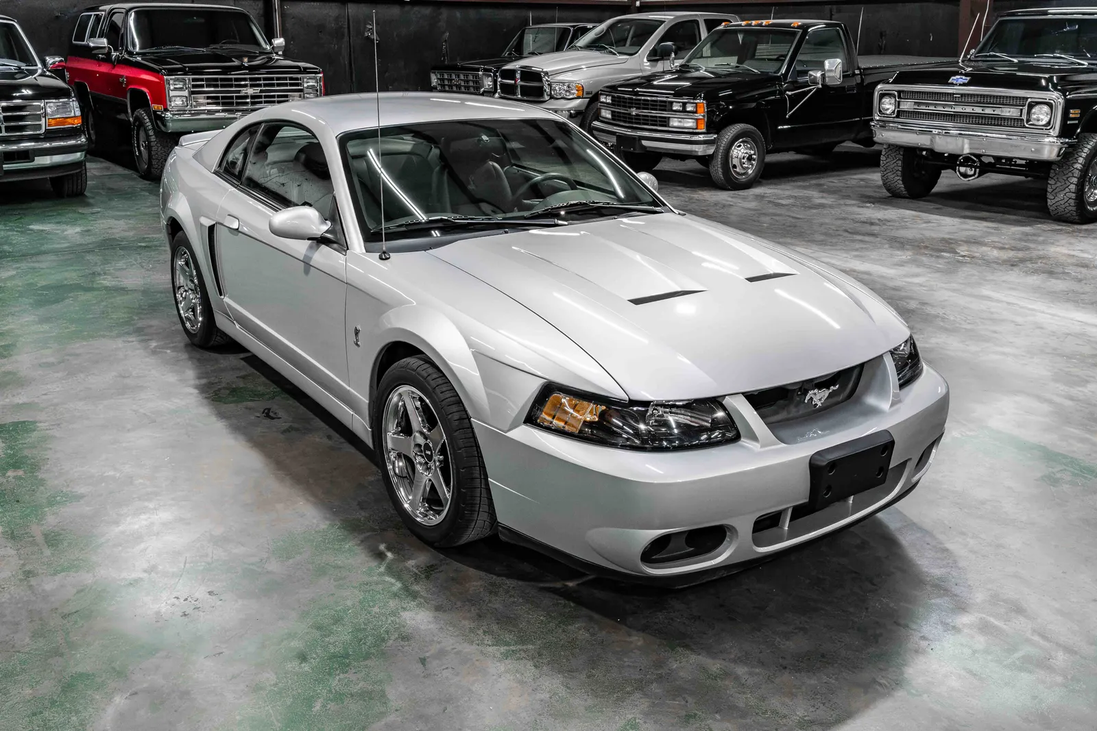 2004-Ford-Mustang-SVT-Cobra-Silver-Metallic-1FAFP48Y94F107807--39.jpg