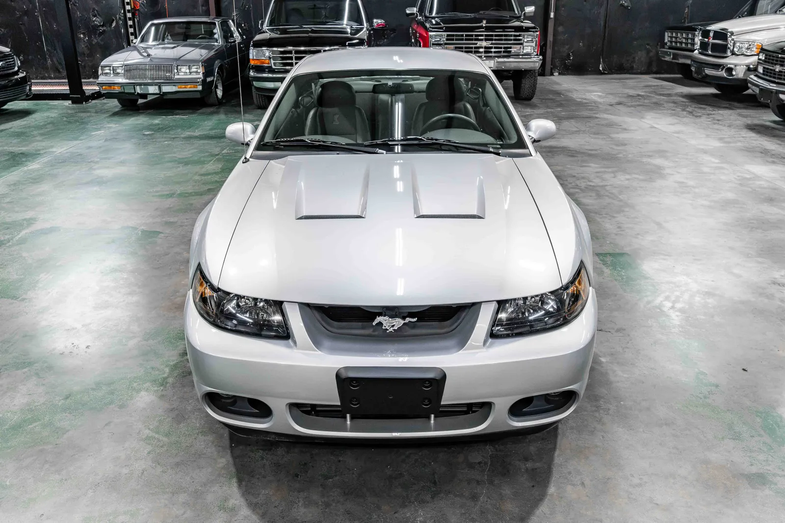 2004-Ford-Mustang-SVT-Cobra-Silver-Metallic-1FAFP48Y94F107807--40.jpg