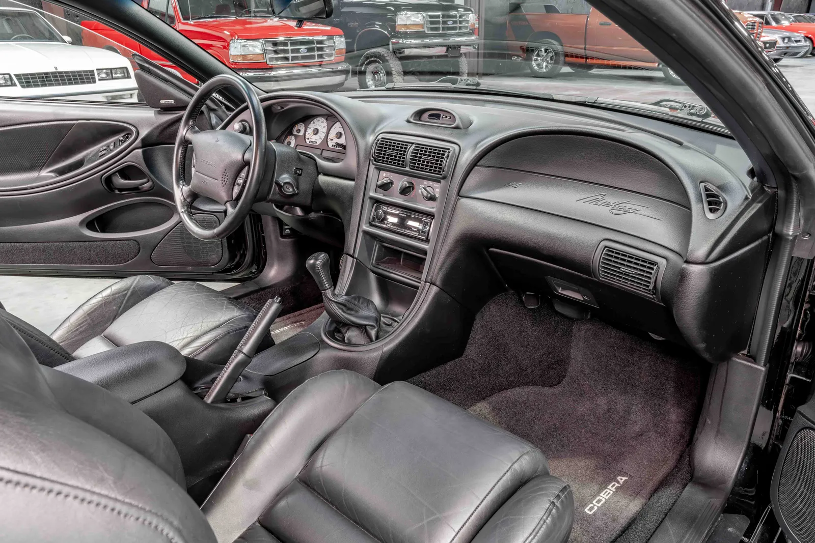 1995-Ford-Mustang-Black-211527--49.jpg