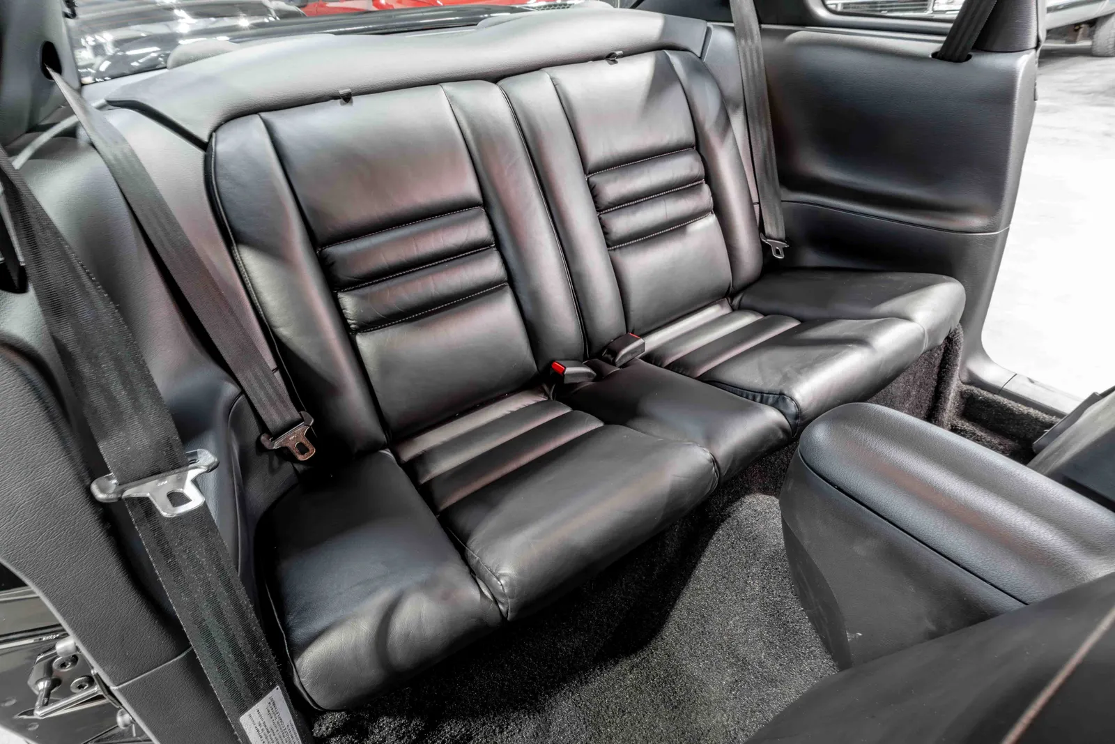 1995-Ford-Mustang-Black-211527--50.jpg