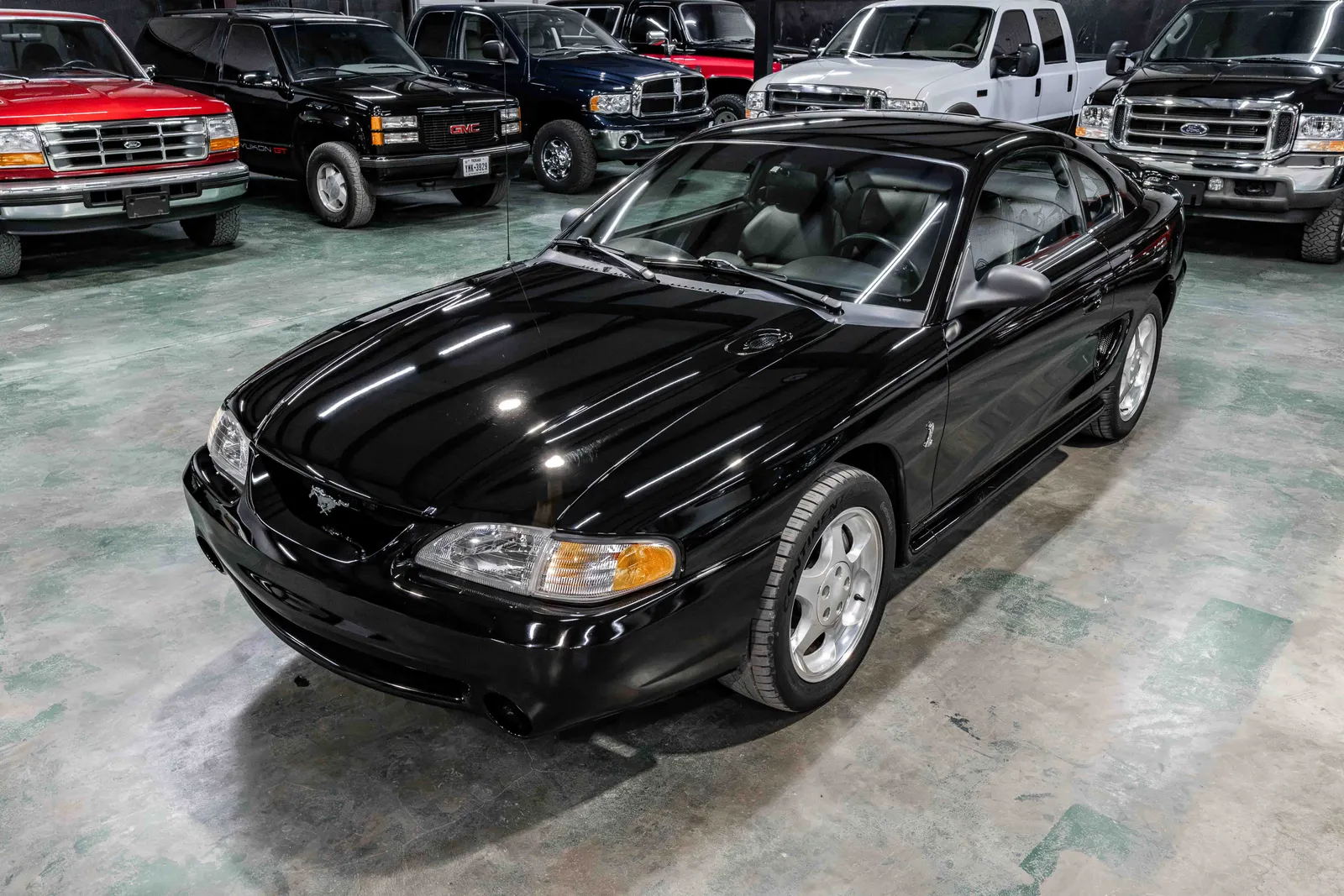 1995-Ford-Mustang-Black-211527--33.jpg