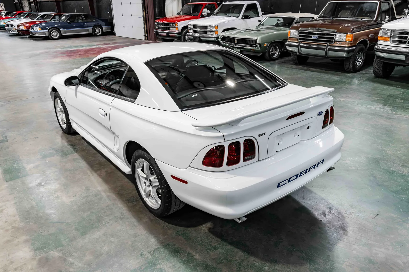 1997-Ford-Mustang-Cobra-Crystal-White-1FALP47V7VF152482-35.jpg