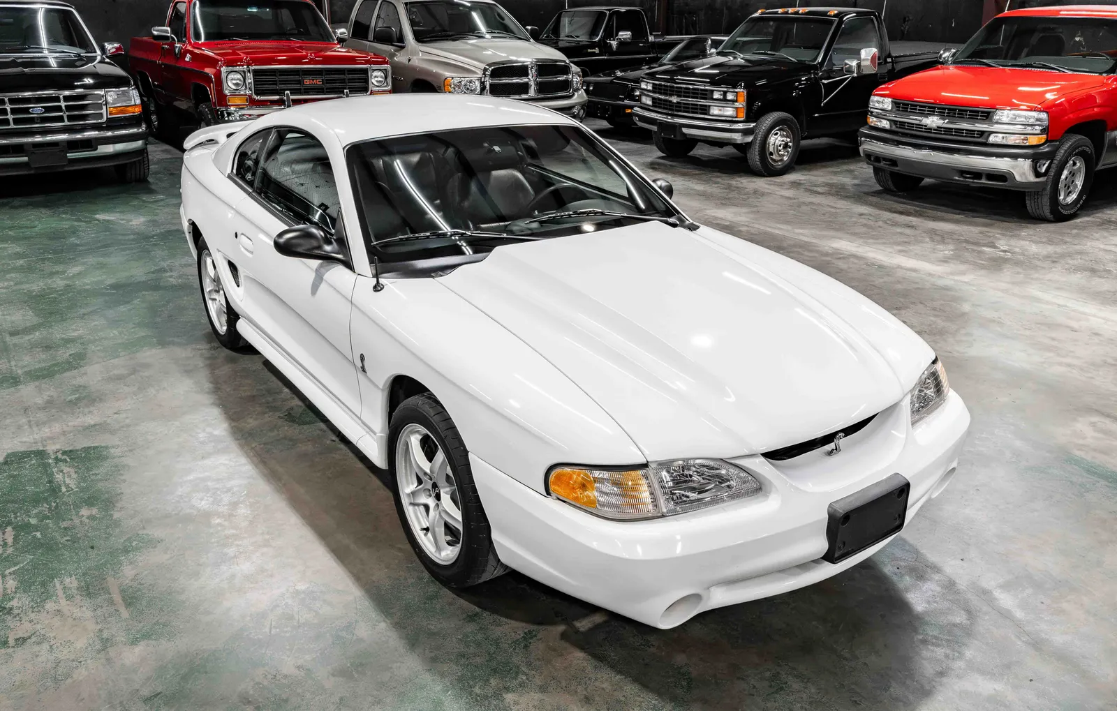1997-Ford-Mustang-Cobra-Crystal-White-1FALP47V7VF152482-39.jpg