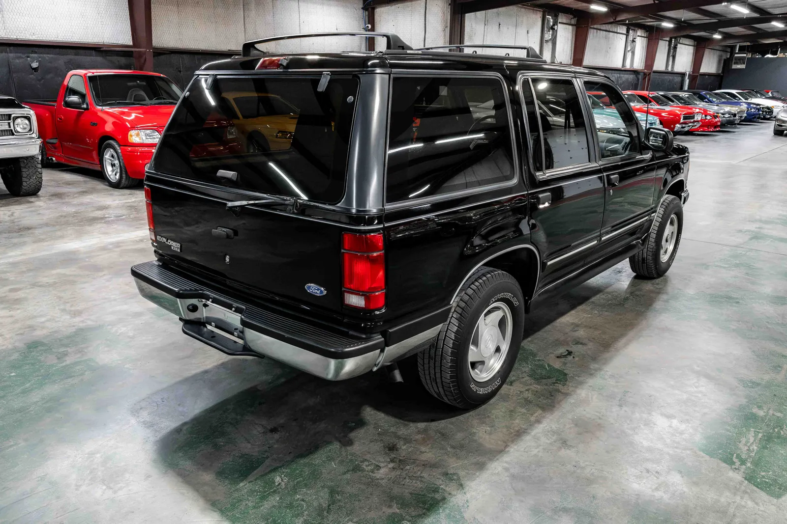 1993-Ford-Explorer-Black-C36271-37.jpg