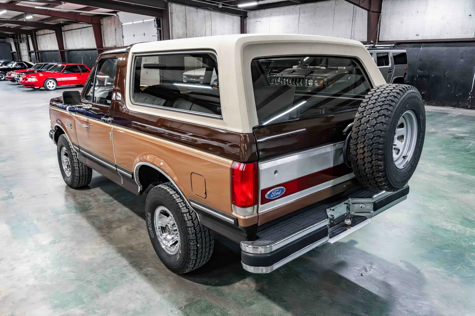 1989-Ford-Bronco-Brown-B03882-35.jpg