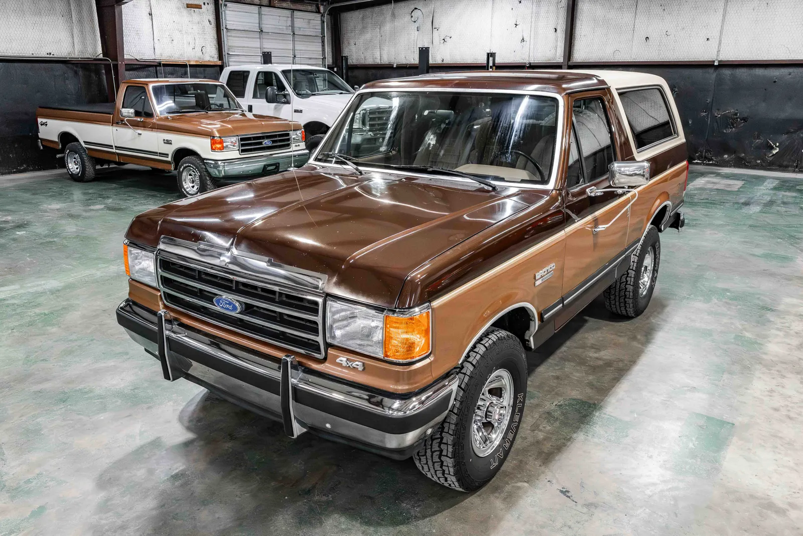 1989-Ford-Bronco-Brown-B03882-33.jpg
