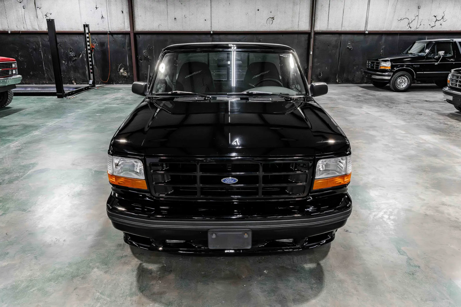 7_1993-Ford-Lightning-Black-A61851-43.jpg
