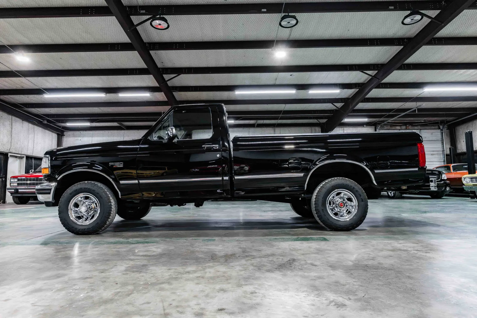 1992-Ford-F150-Black-1FTEF14N9NPA65699-34.jpg