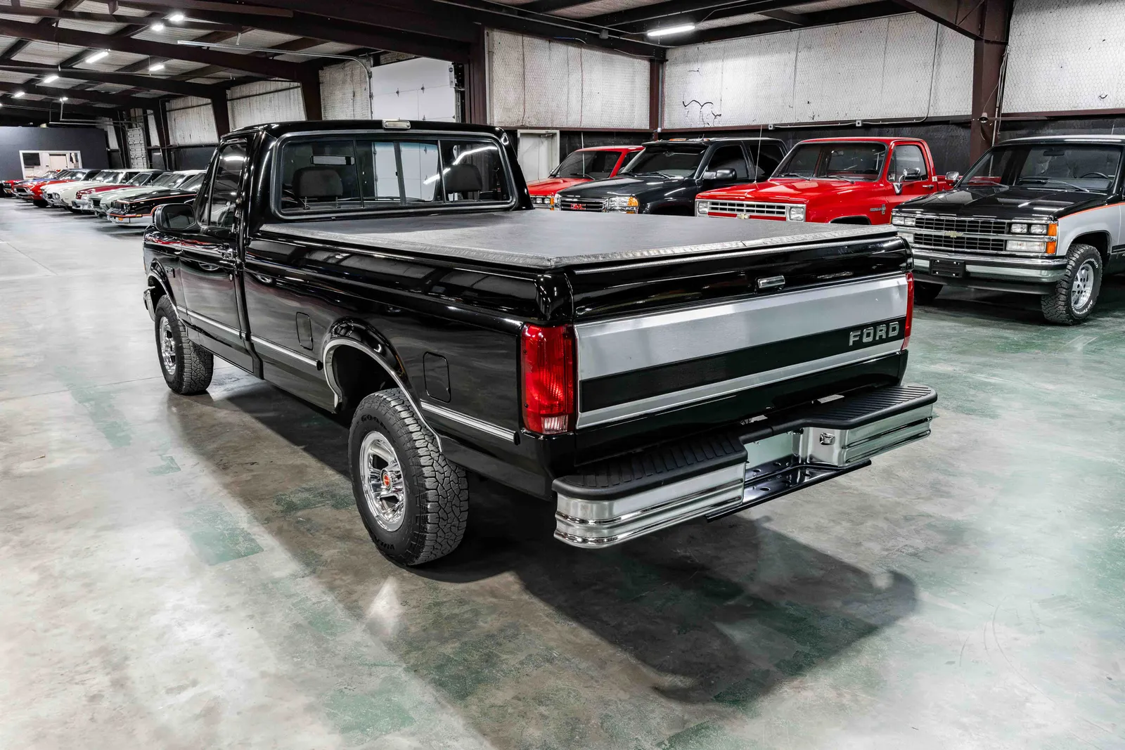 1992-Ford-F150-Black-1FTEF14N9NPA65699-35.jpg