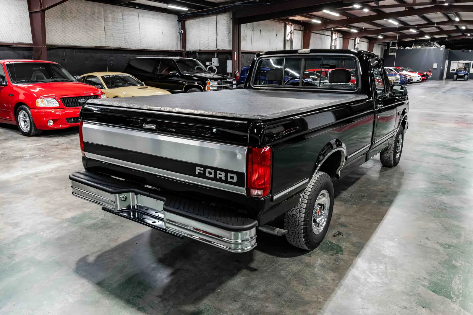 1992-Ford-F150-Black-1FTEF14N9NPA65699-37.jpg