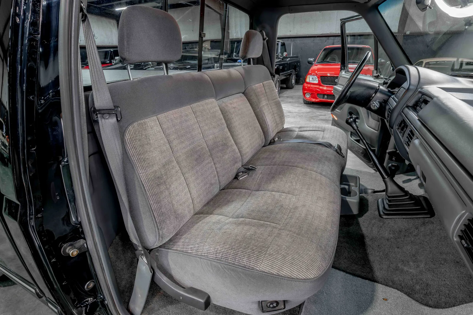 1992-Ford-F150-Black-1FTEF14N9NPA65699-48.jpg