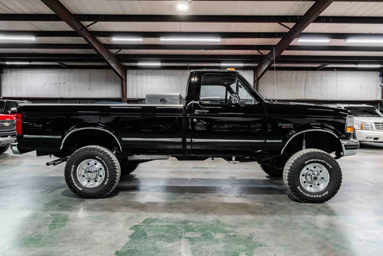 1993-Ford-F250-Black-1FTHF26H6PNA27520-38.jpg