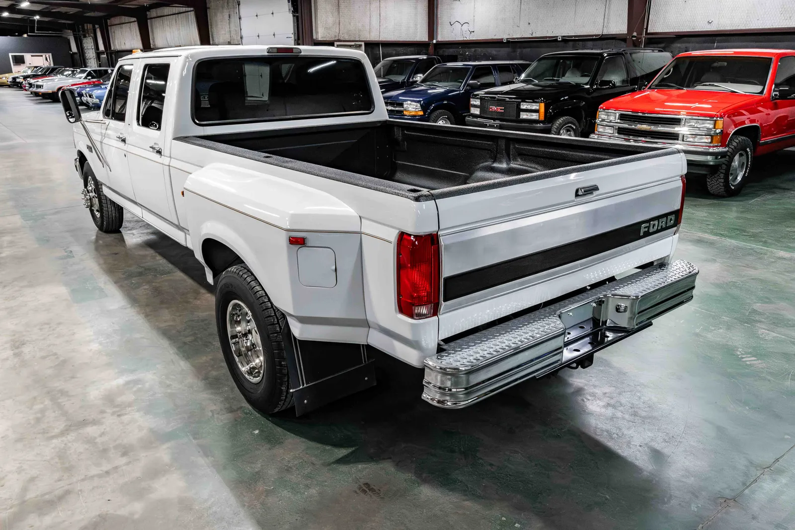 1994-Ford-F350-White-A28142-35.jpg