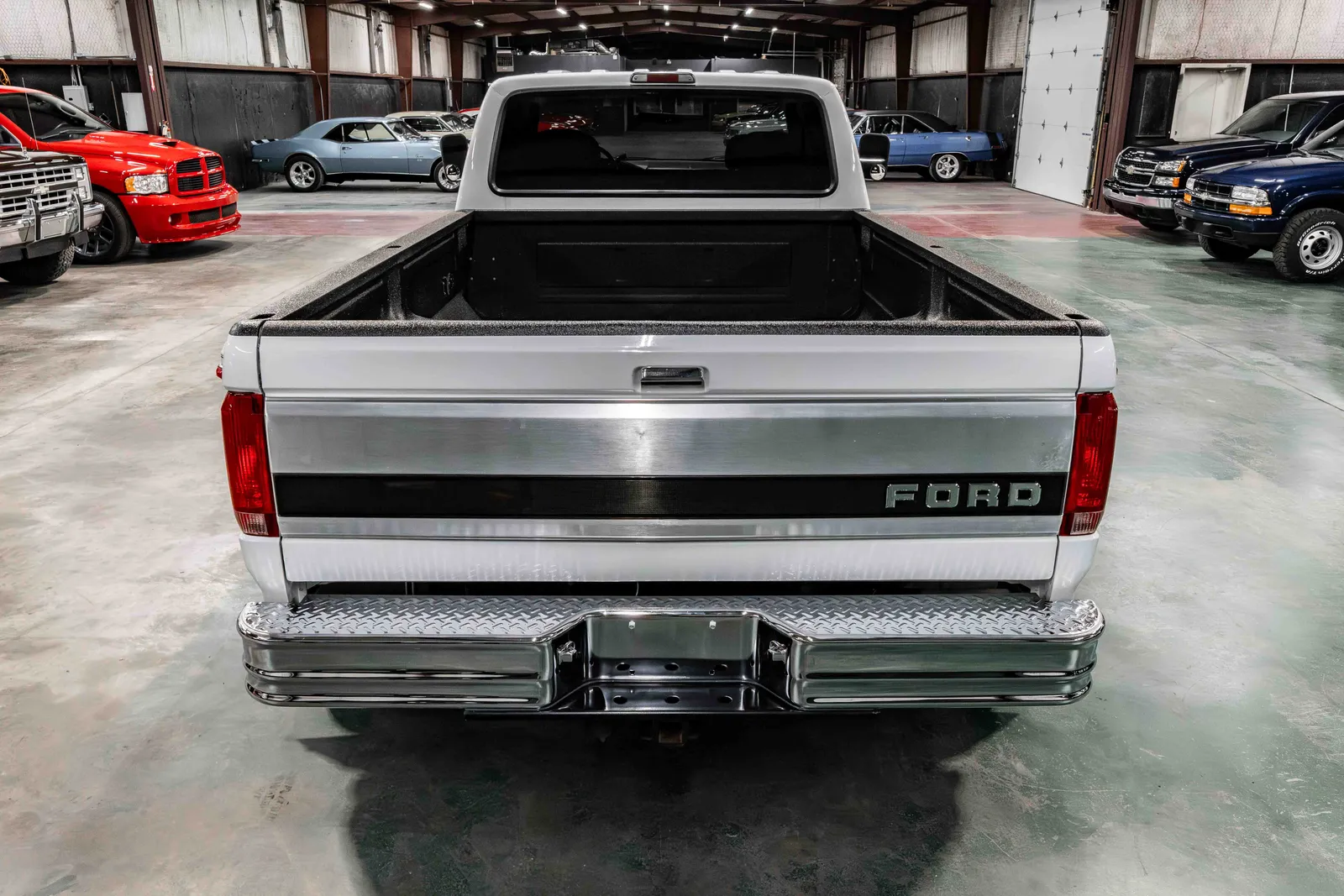 1994-Ford-F350-White-A28142-36.jpg