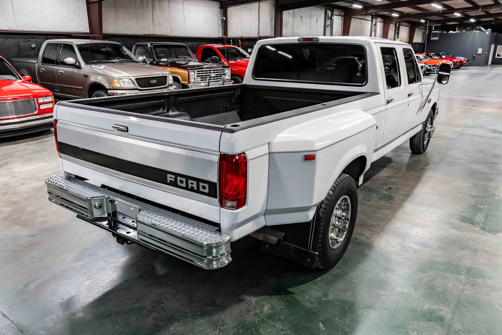 1994-Ford-F350-White-A28142-37.jpg