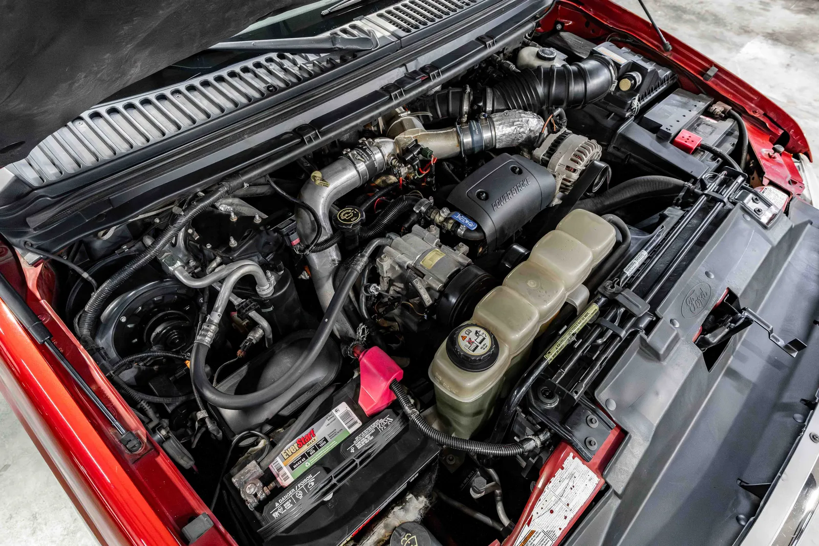8_2001-Ford-F250-4X4-Red-C61653-41.jpg