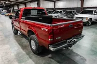 2_2001-Ford-F250-4X4-Red-C61653-35.jpg