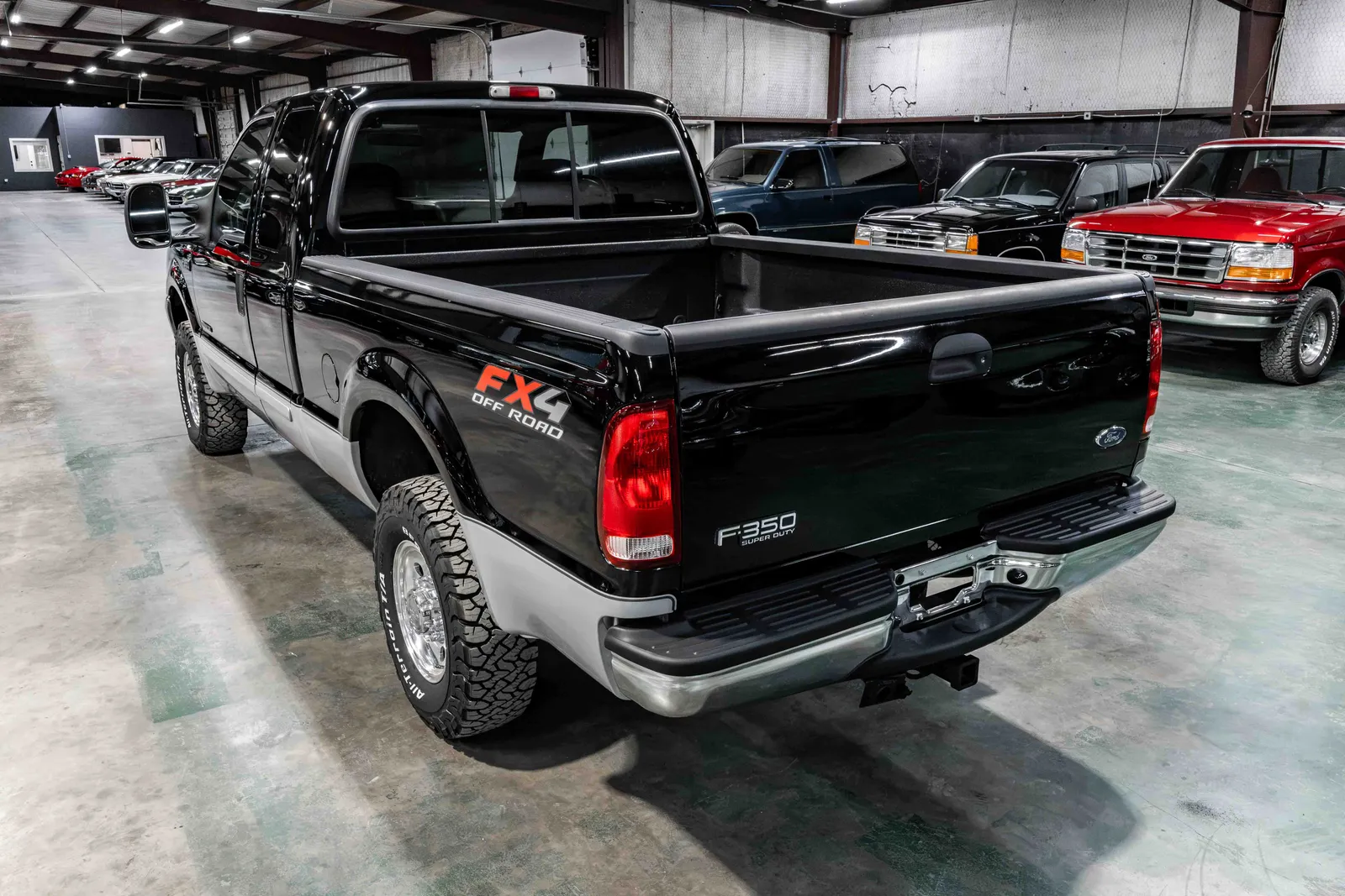 2003-Ford-F350-Ebony-Black-1FTSX31F13EA16966-35.jpg