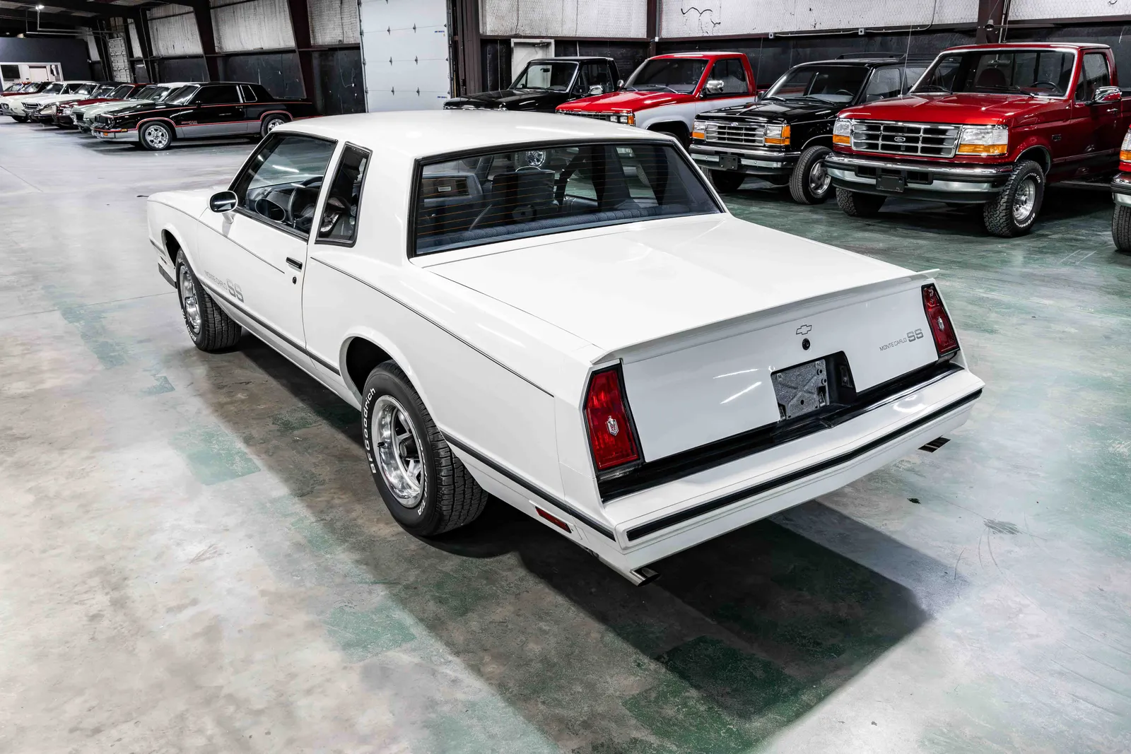 1984-Chevrolet-Monte-Carlo-White-163213-35.jpg
