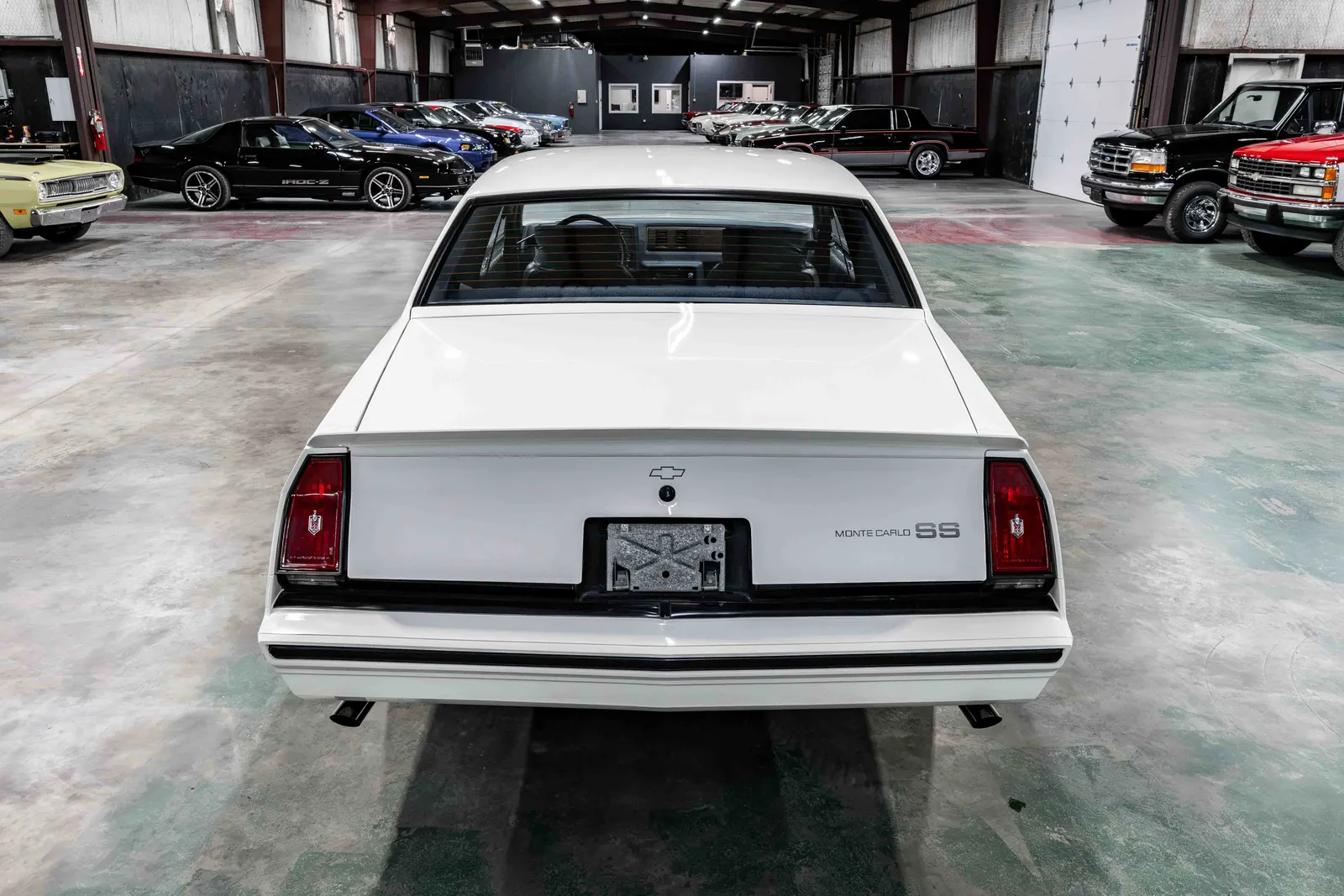 1984-Chevrolet-Monte-Carlo-White-163213-36.jpg