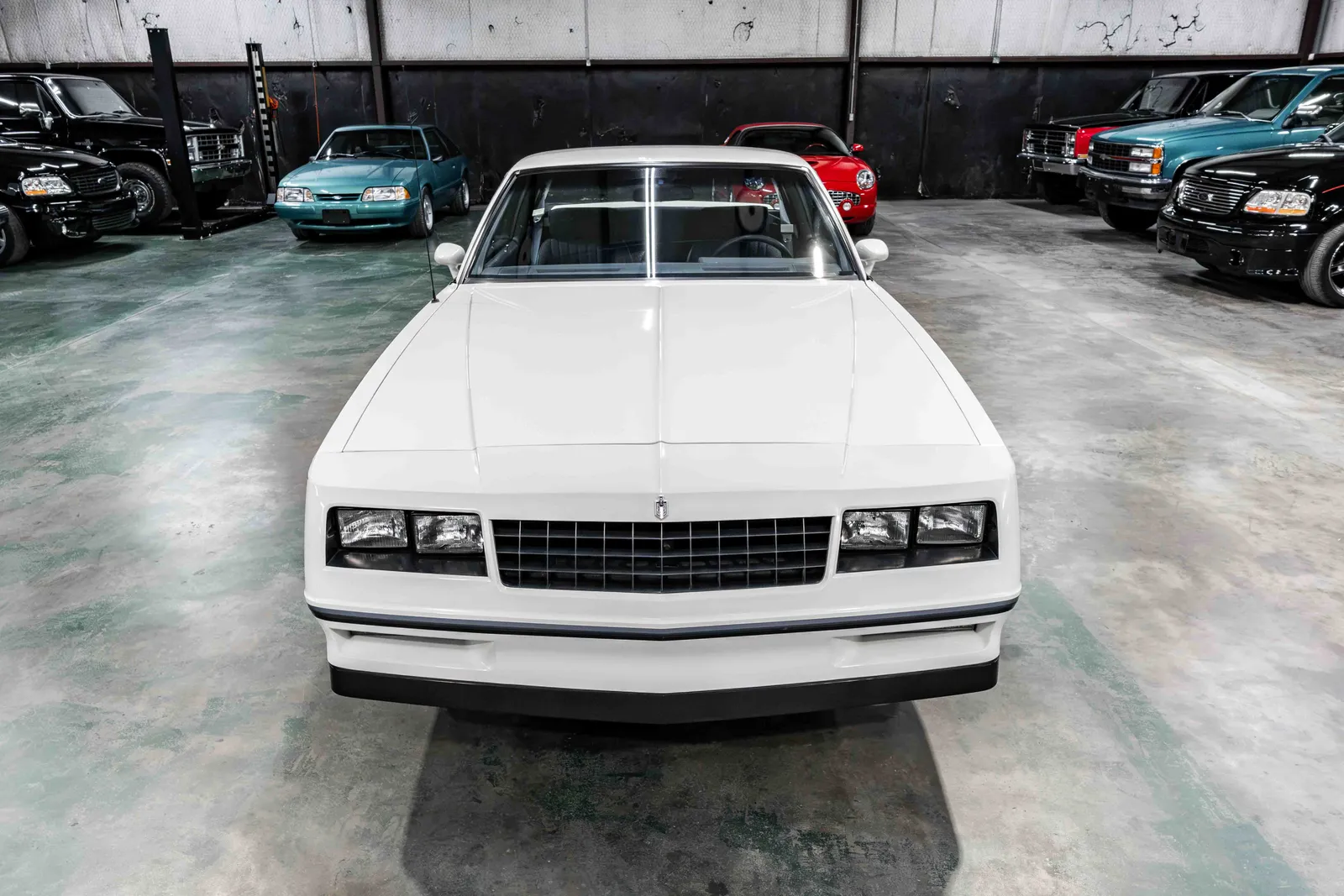 1984-Chevrolet-Monte-Carlo-White-163213-40.jpg
