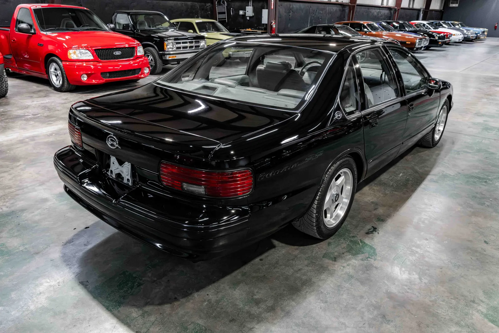 1994-Chevrolet-Impala-SS-Black-182768-37.jpg